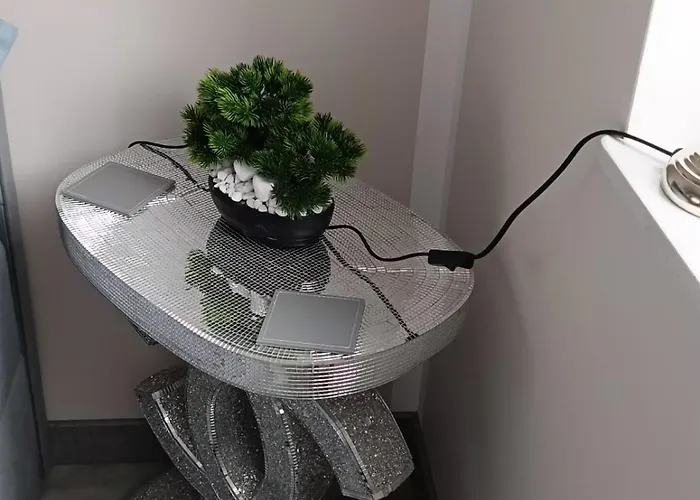 Zakatek Free Parking, Ochrona Appartement