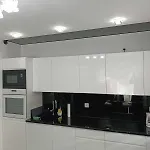Zakatek Free Parking, Ochrona Apartment