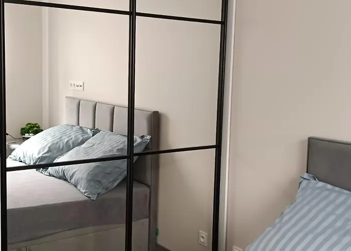 Zakatek Free Parking, Ochrona